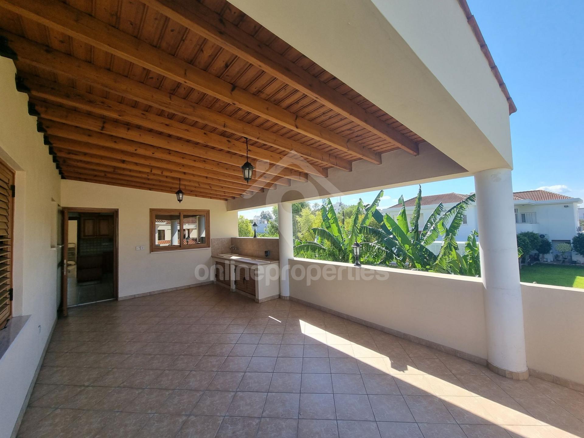 To change image, hover mouse over thumbnails below