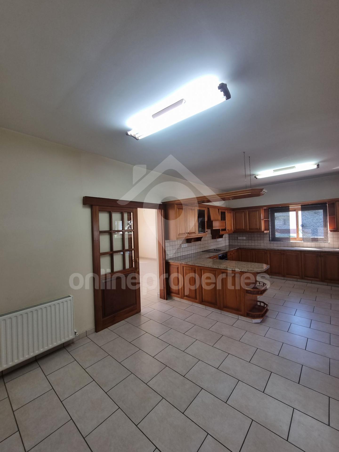 To change image, hover mouse over thumbnails below