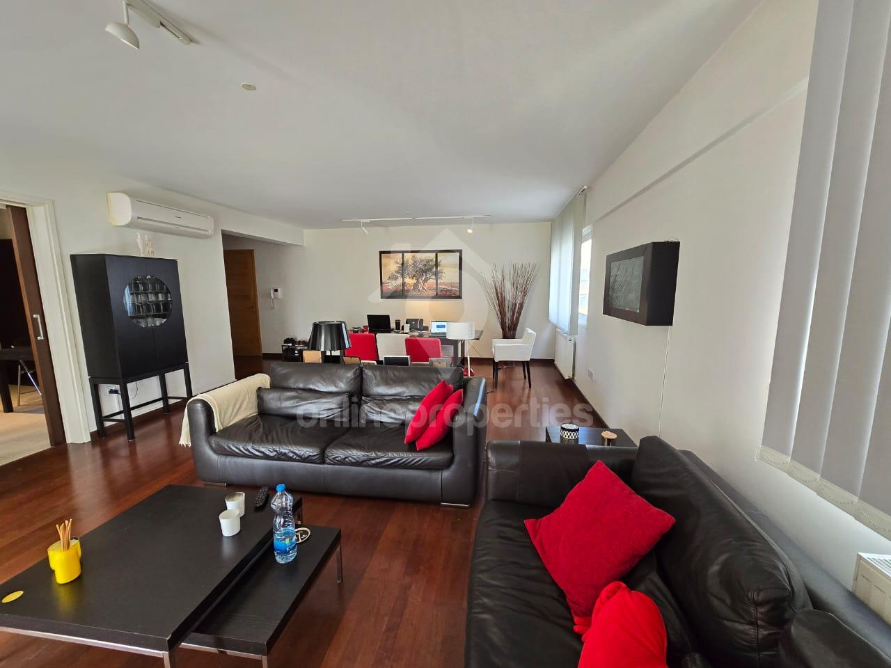 To change image, hover mouse over thumbnails below