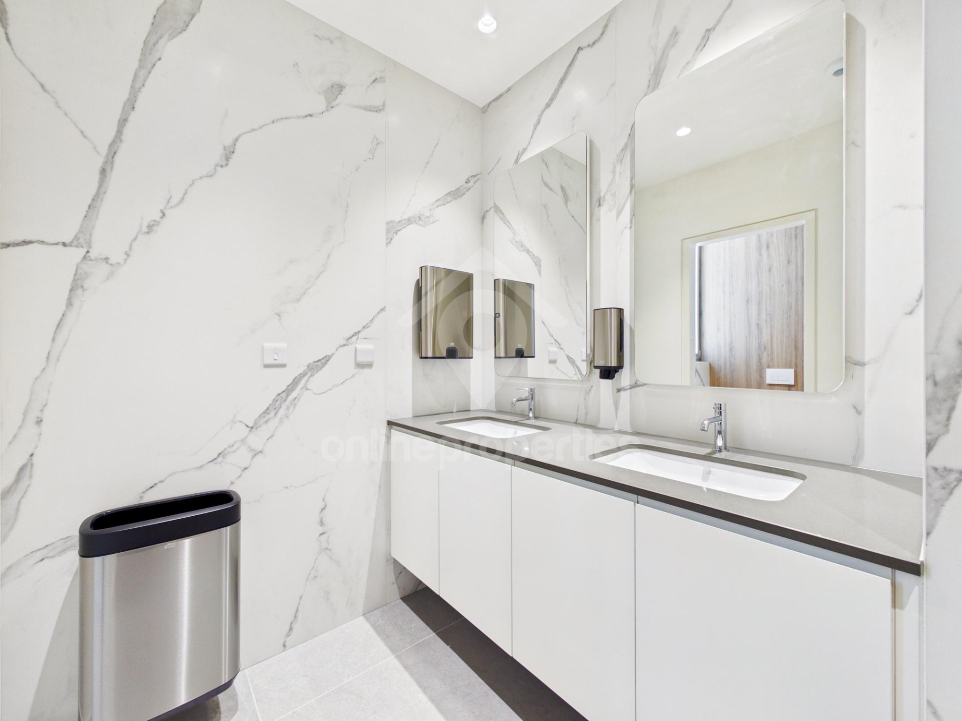 To change image, hover mouse over thumbnails below