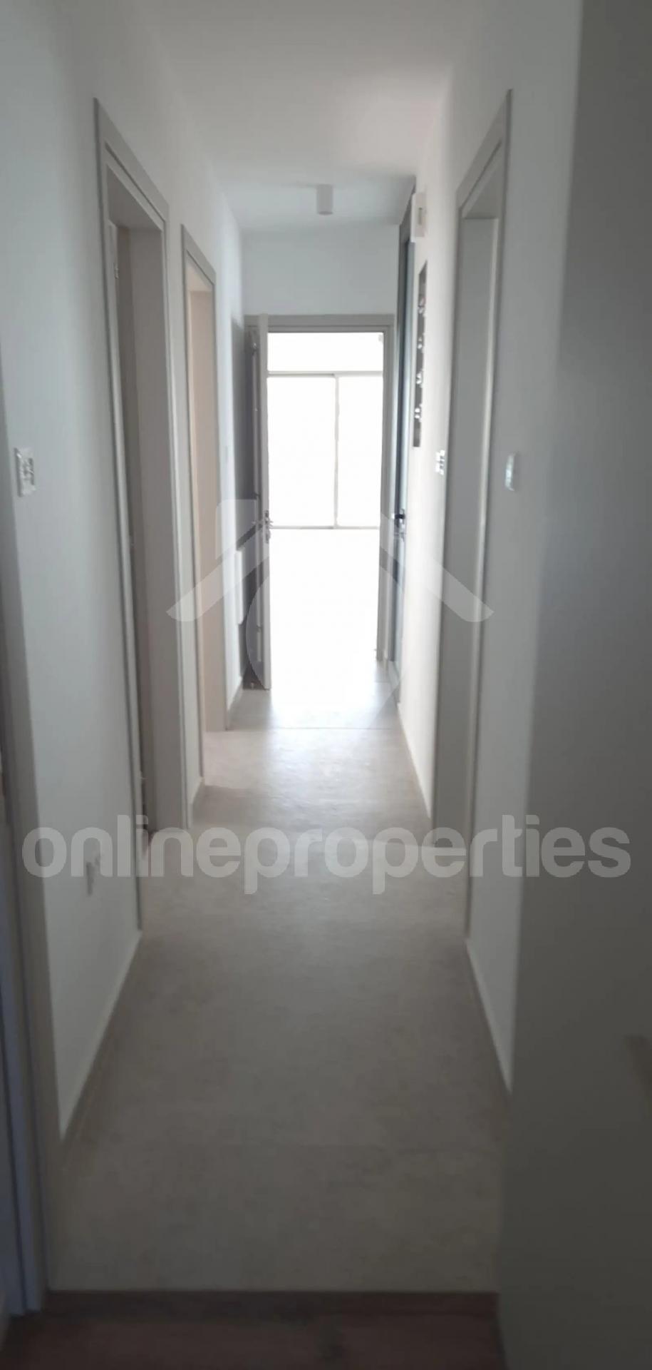 To change image, hover mouse over thumbnails below