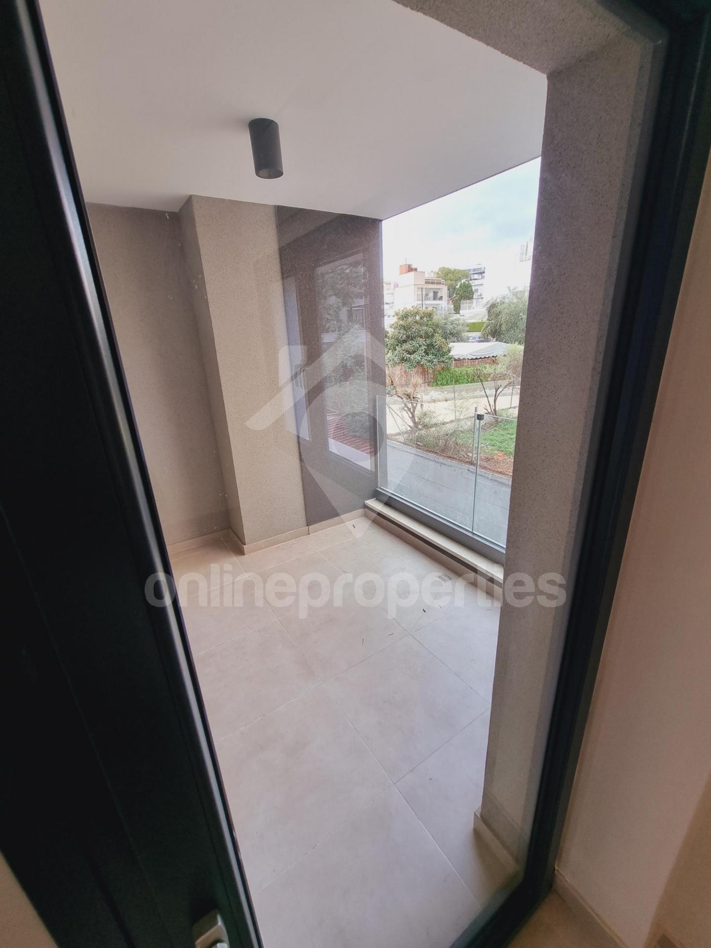 To change image, hover mouse over thumbnails below