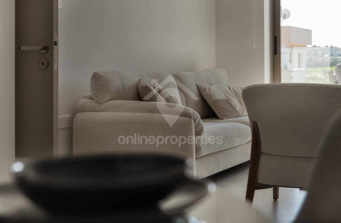 To change image, hover mouse over thumbnails below