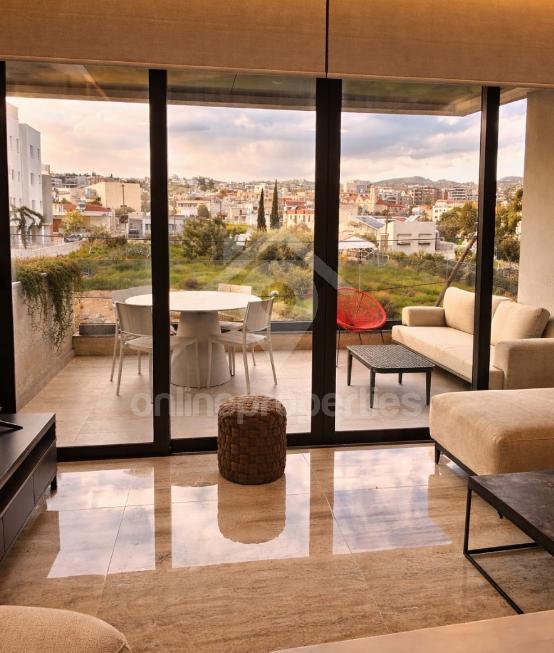 To change image, hover mouse over thumbnails below