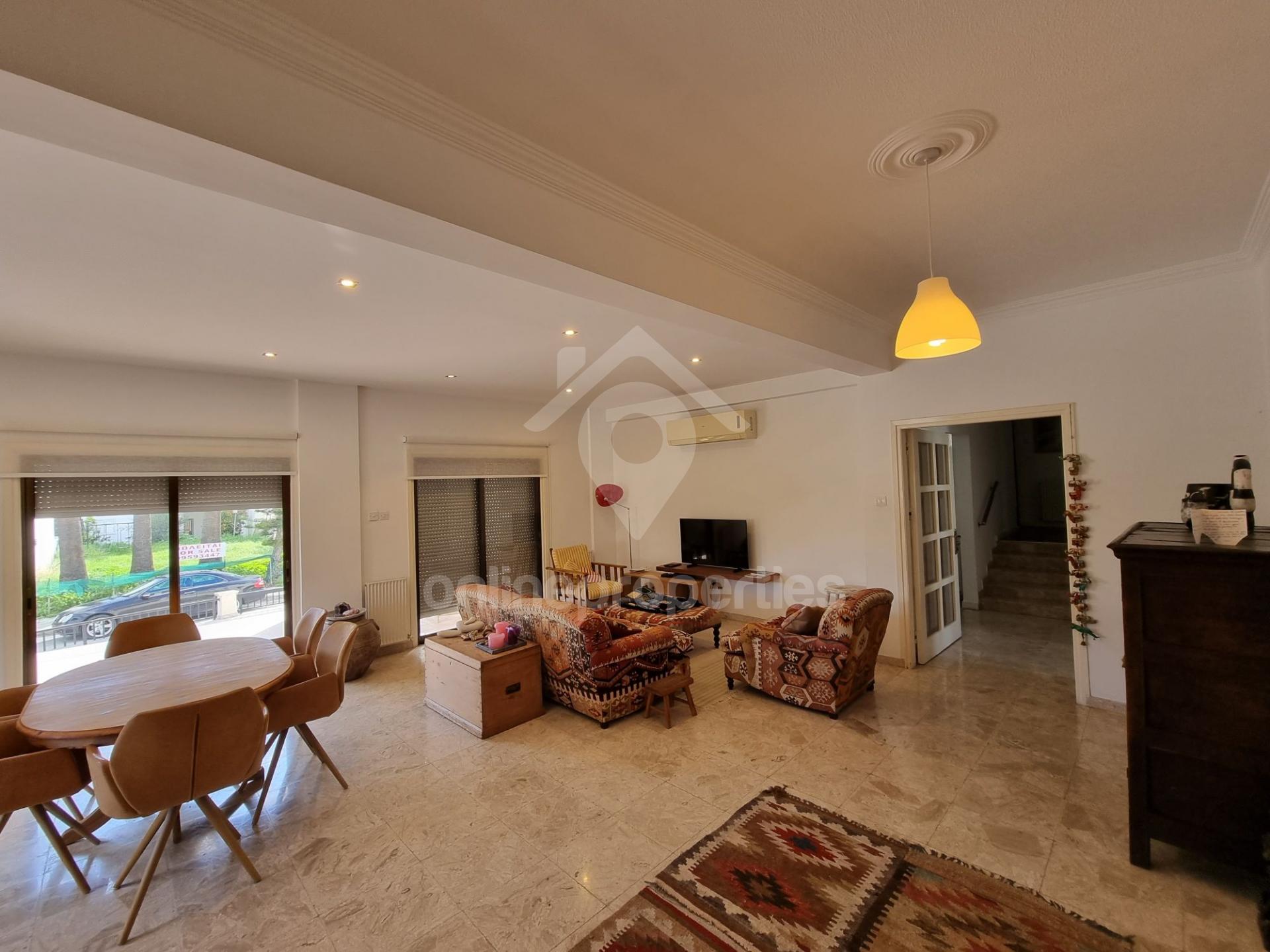 To change image, hover mouse over thumbnails below