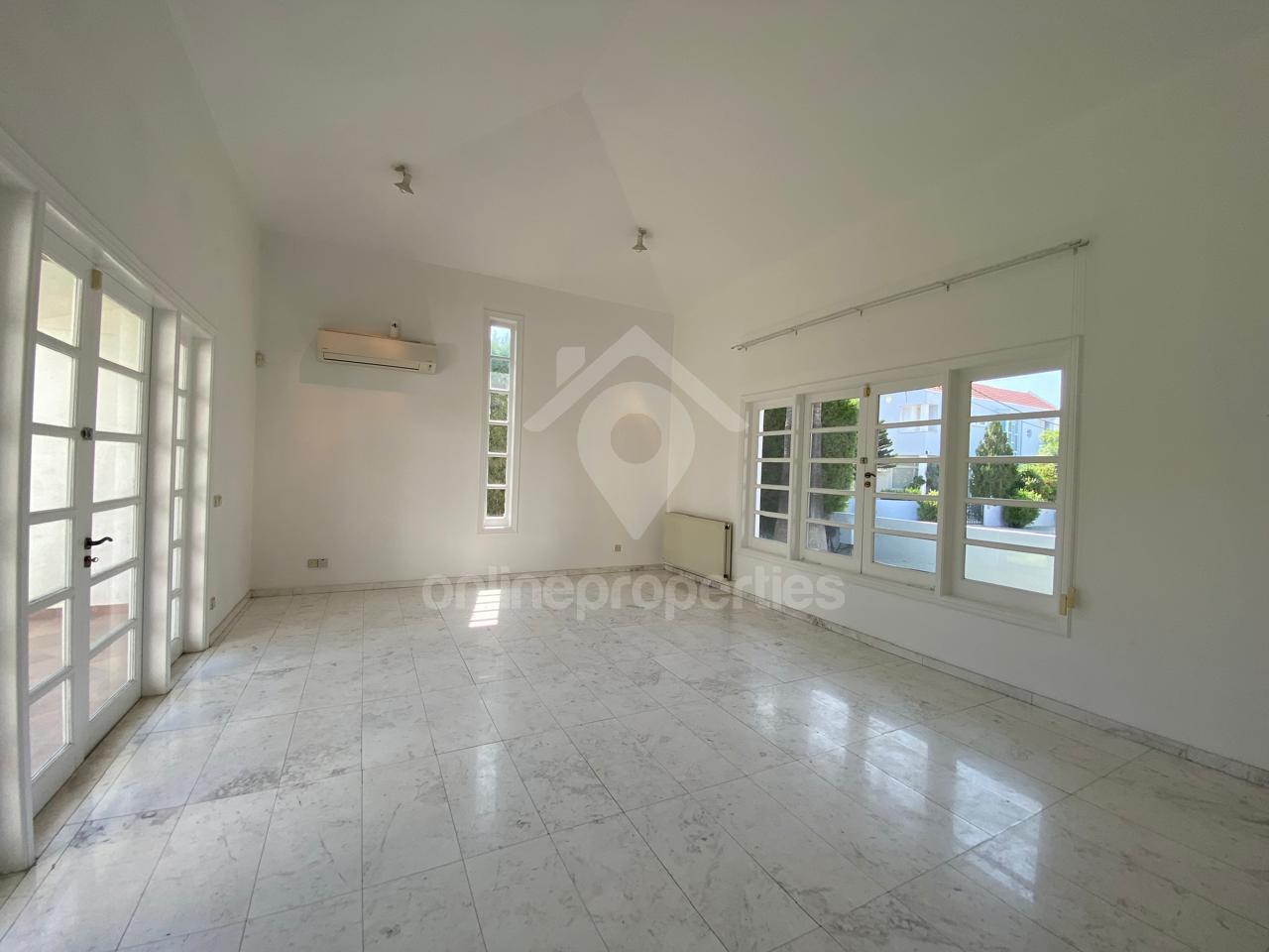 To change image, hover mouse over thumbnails below