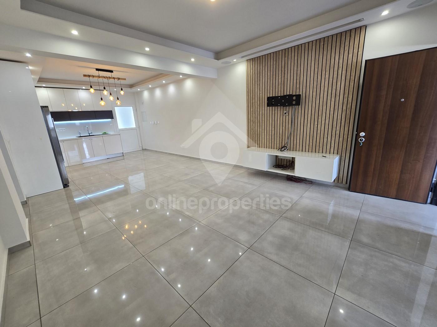 To change image, hover mouse over thumbnails below