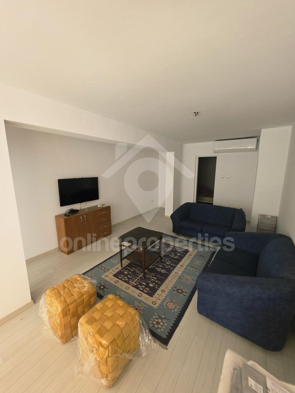 To change image, hover mouse over thumbnails below