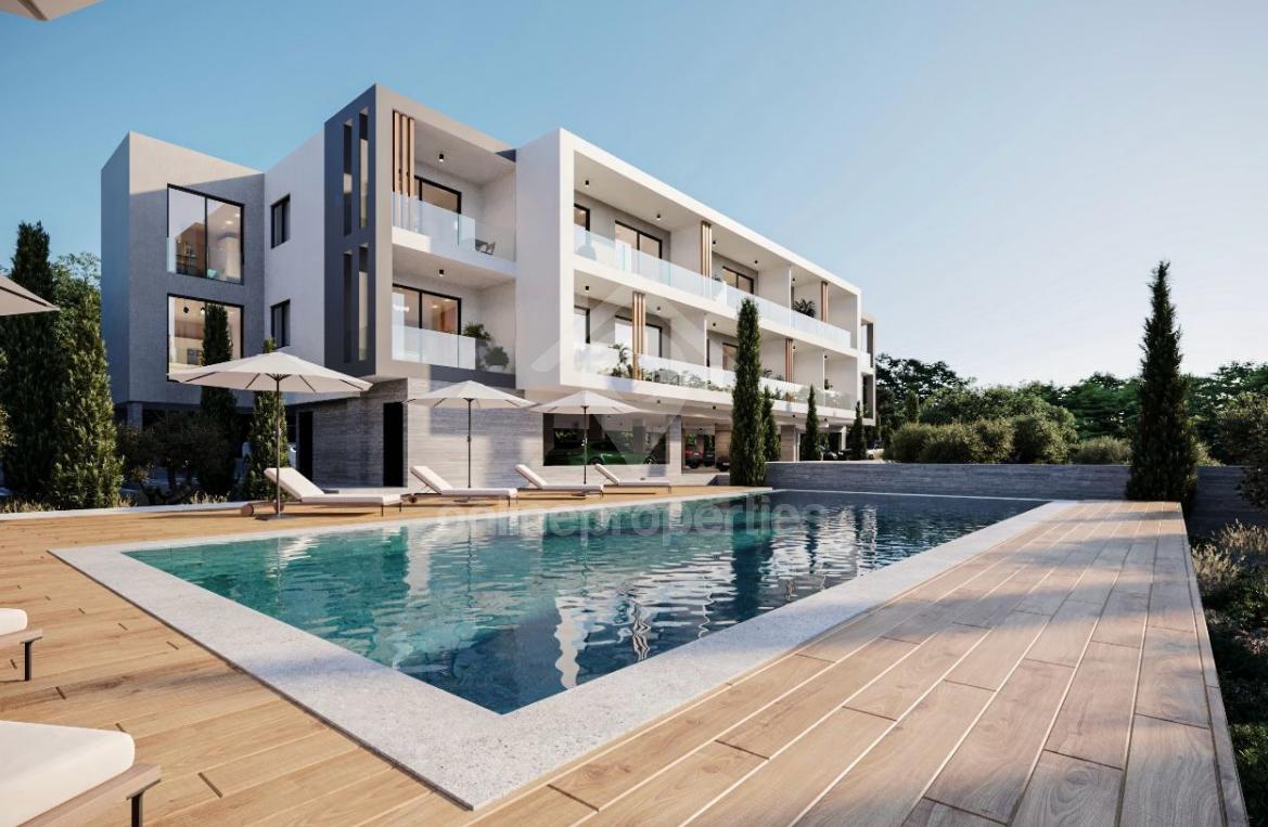 To change image, hover mouse over thumbnails below