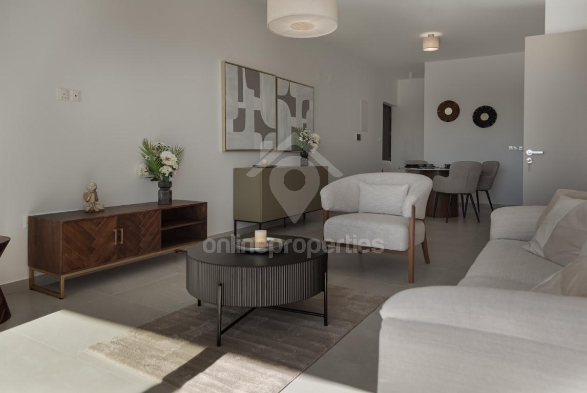 To change image, hover mouse over thumbnails below