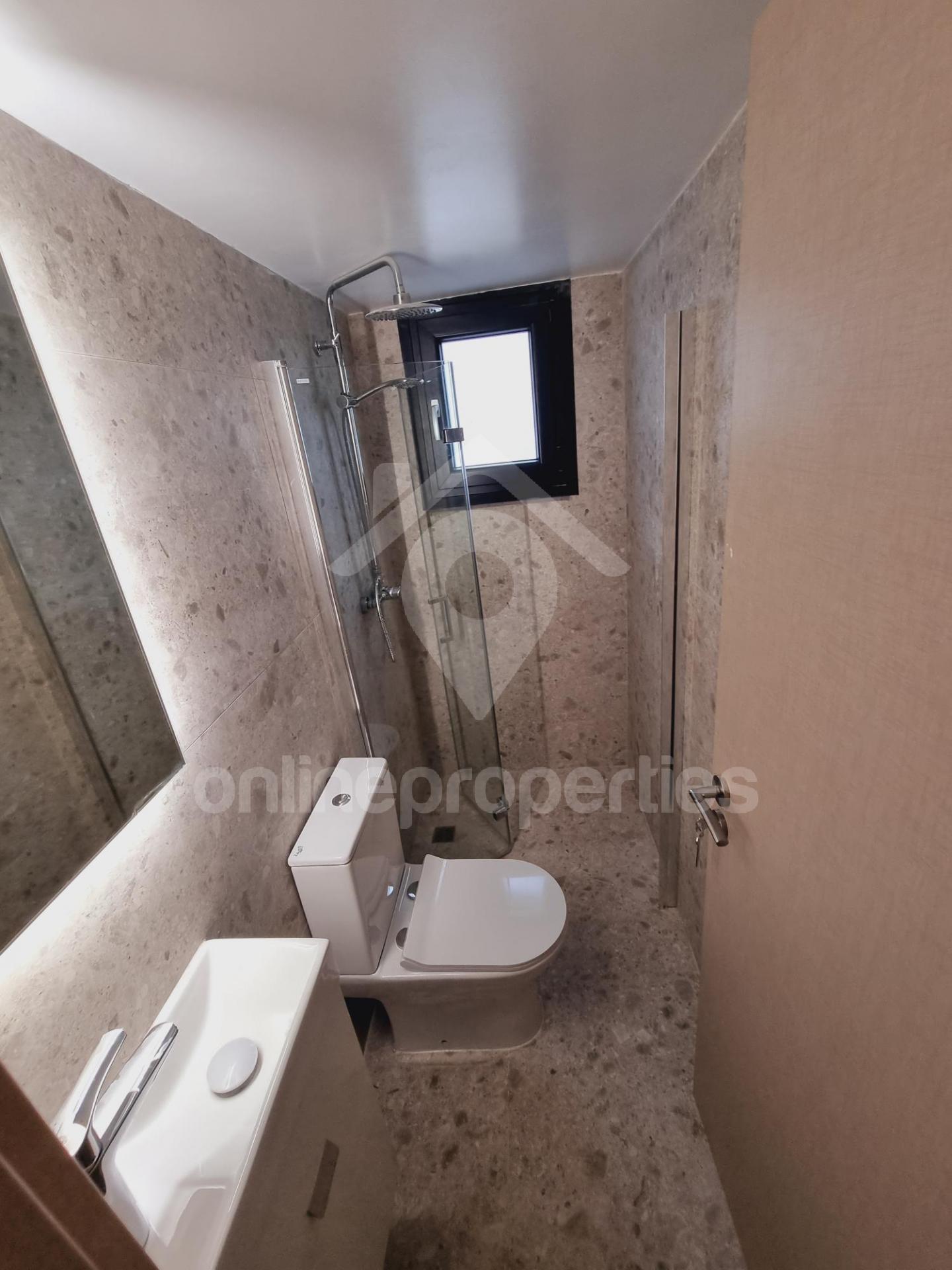 To change image, hover mouse over thumbnails below