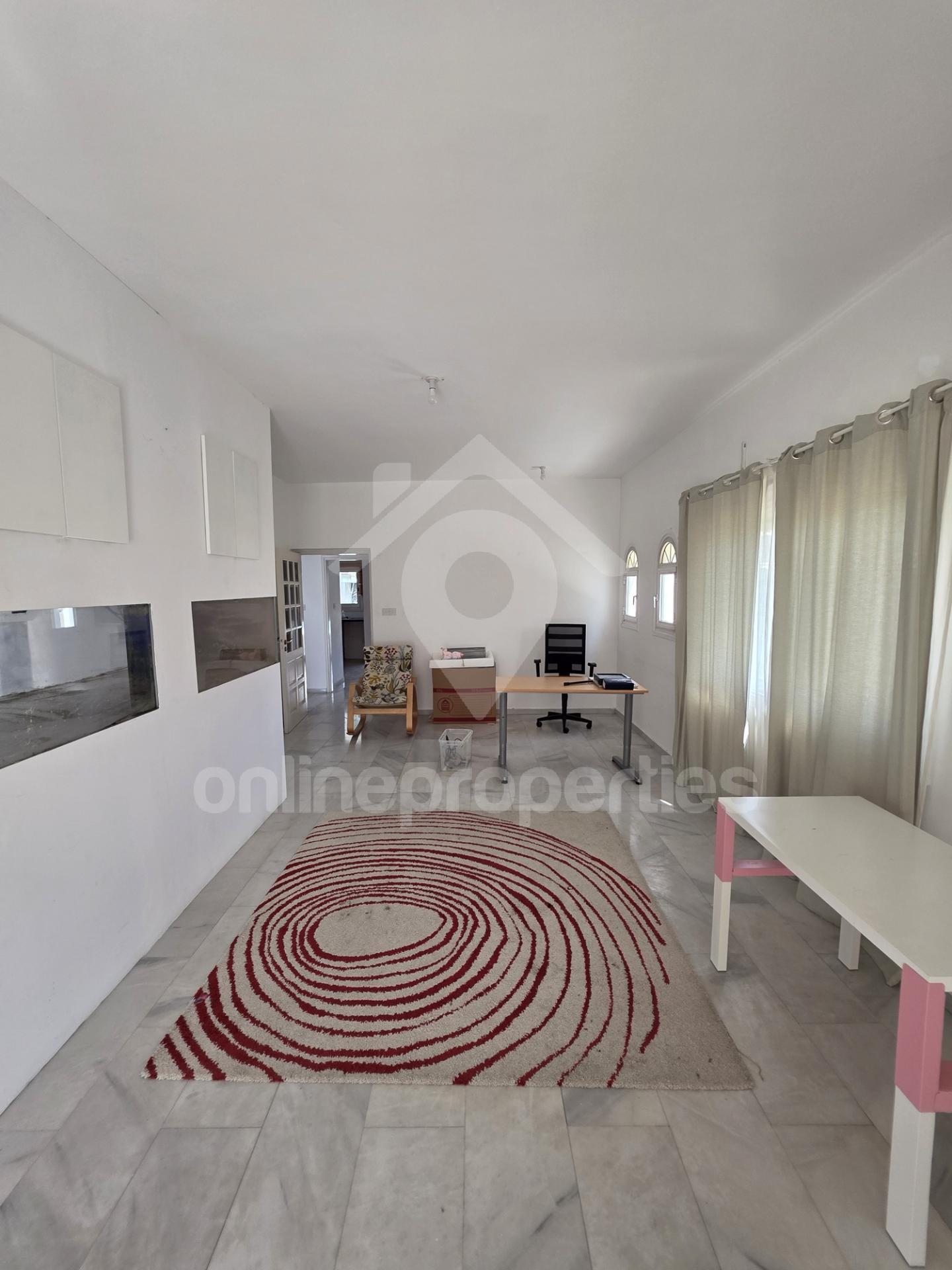 To change image, hover mouse over thumbnails below