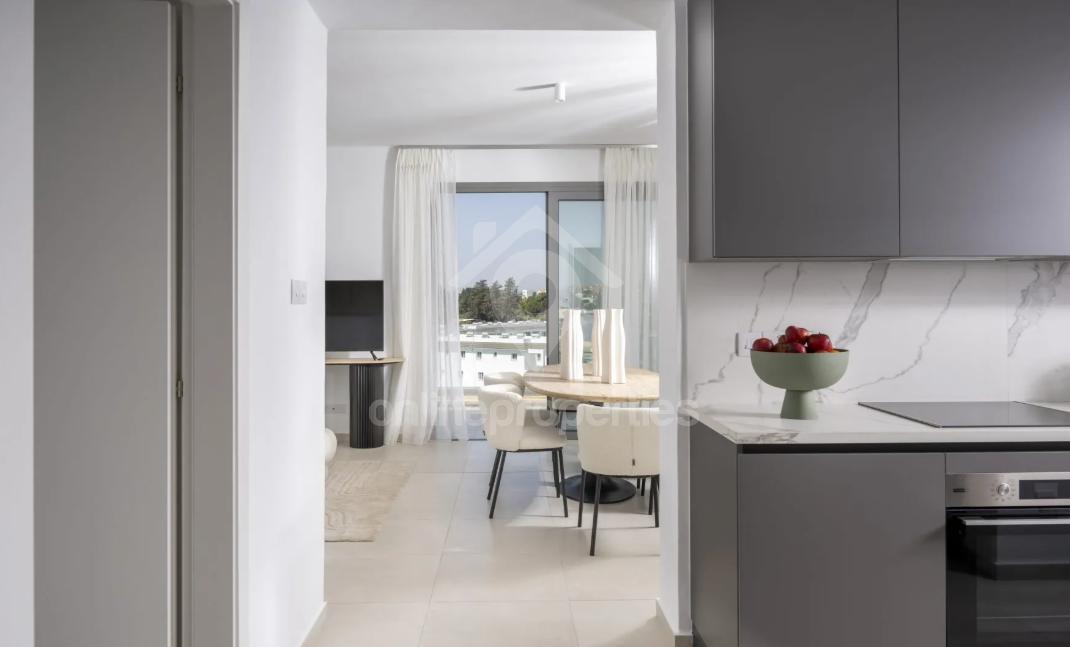 To change image, hover mouse over thumbnails below