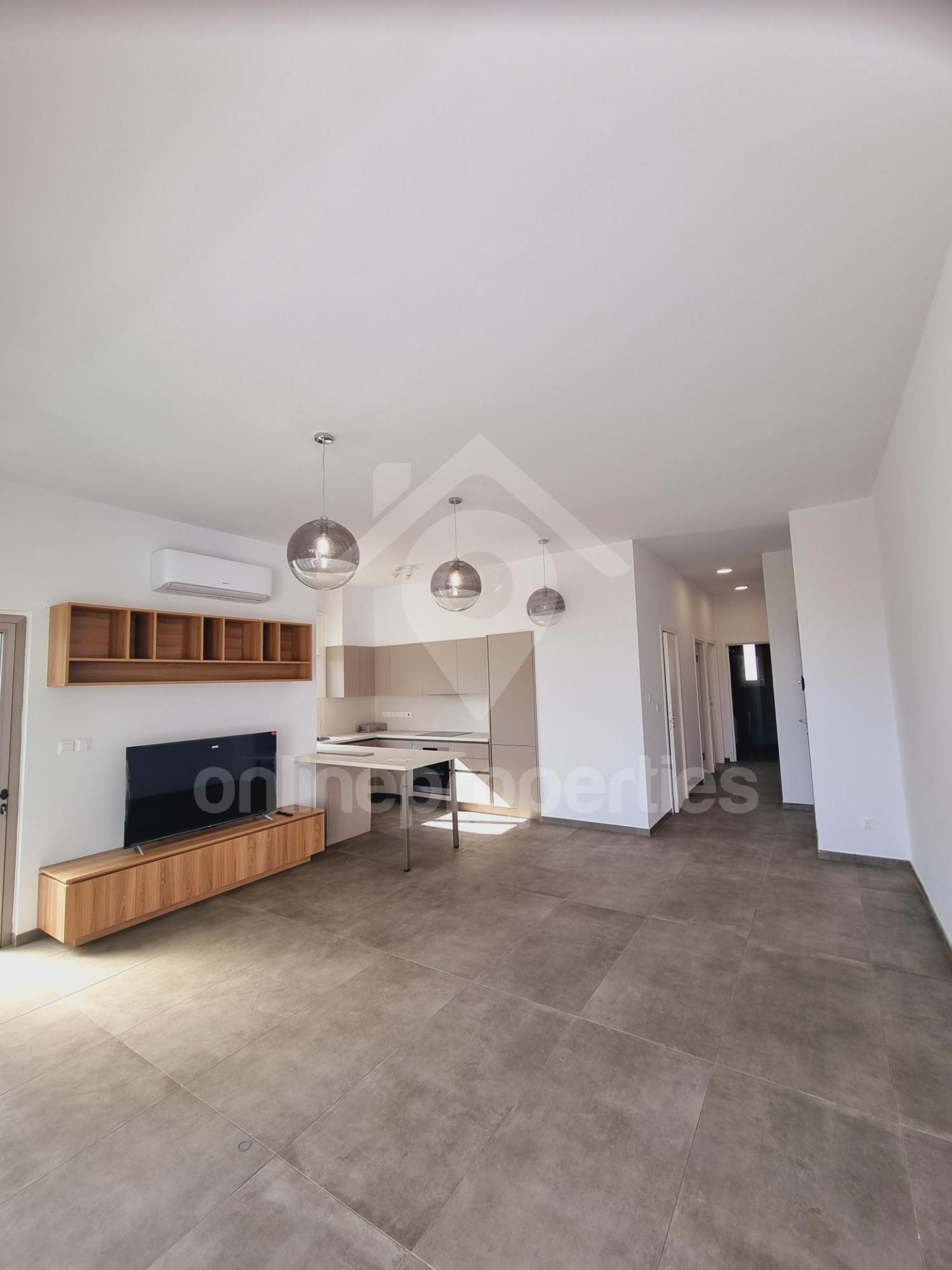 To change image, hover mouse over thumbnails below