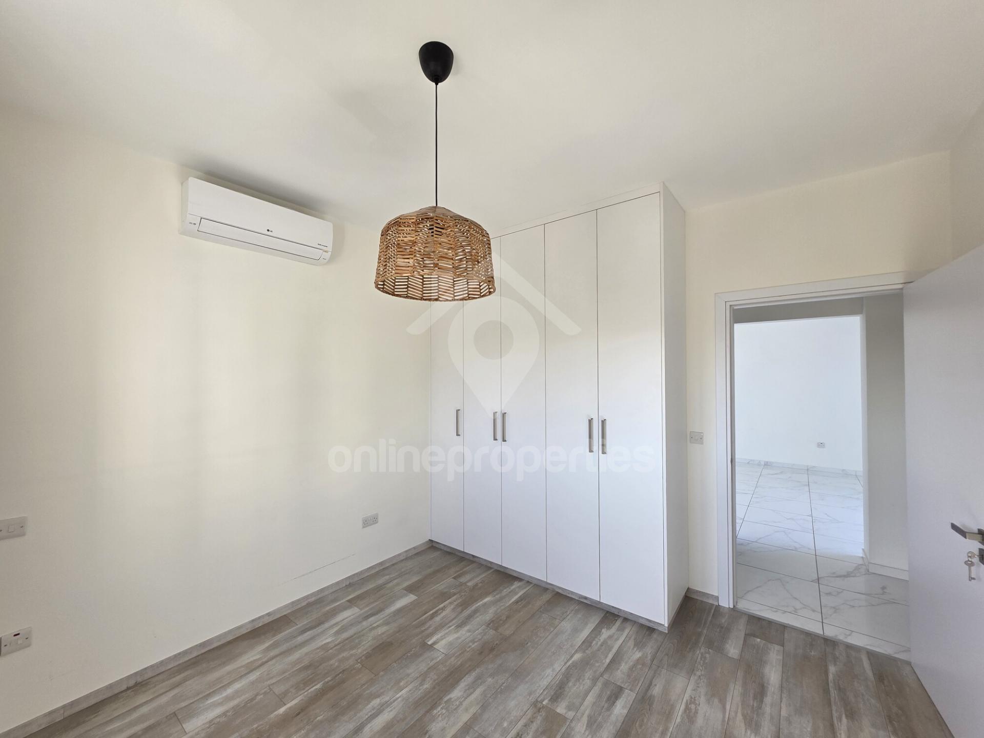 To change image, hover mouse over thumbnails below