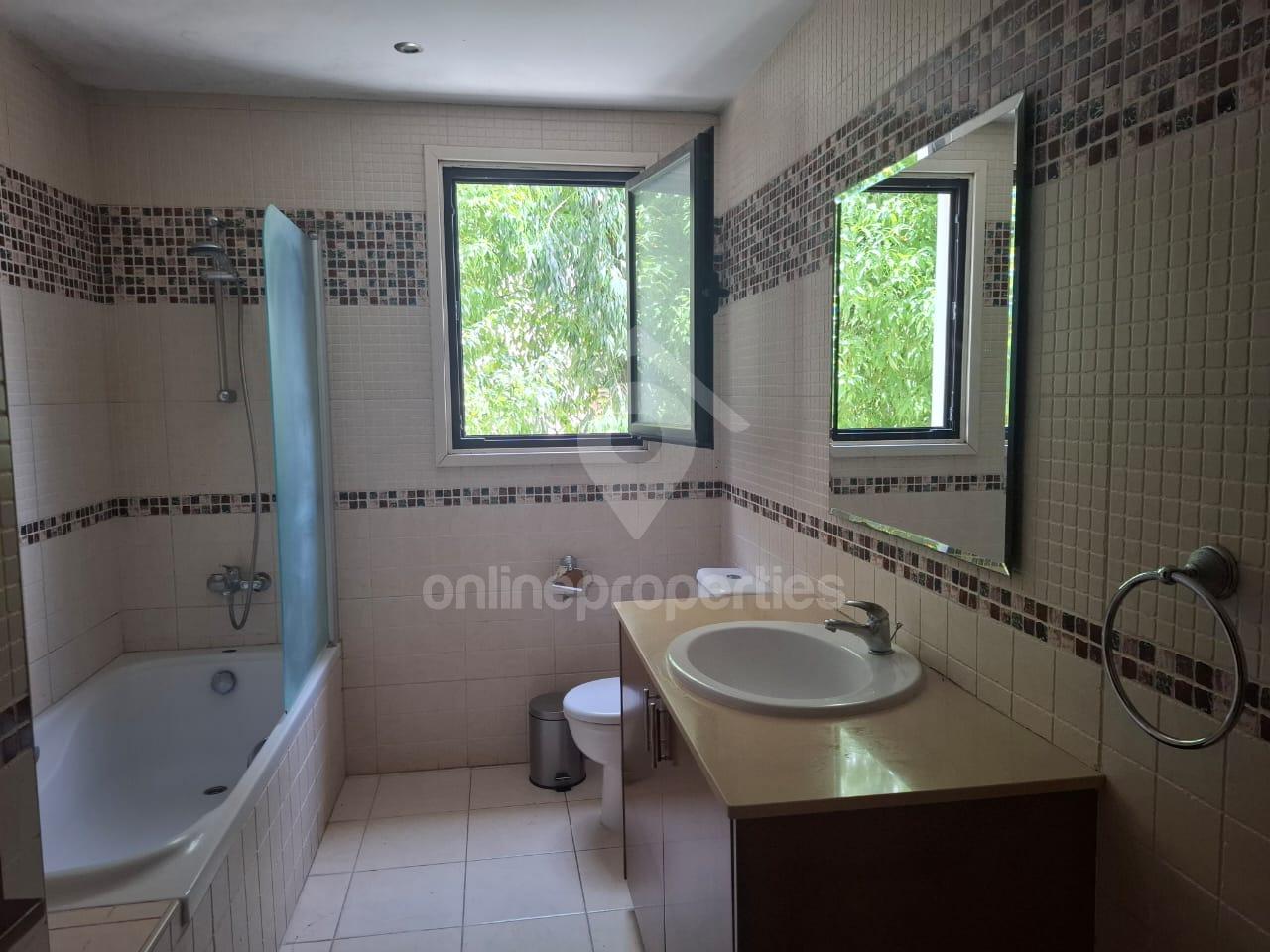 To change image, hover mouse over thumbnails below