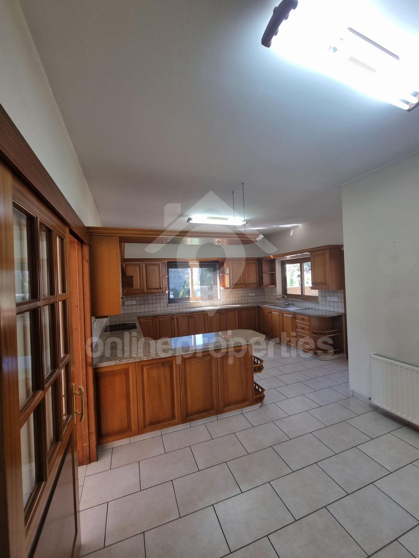 To change image, hover mouse over thumbnails below