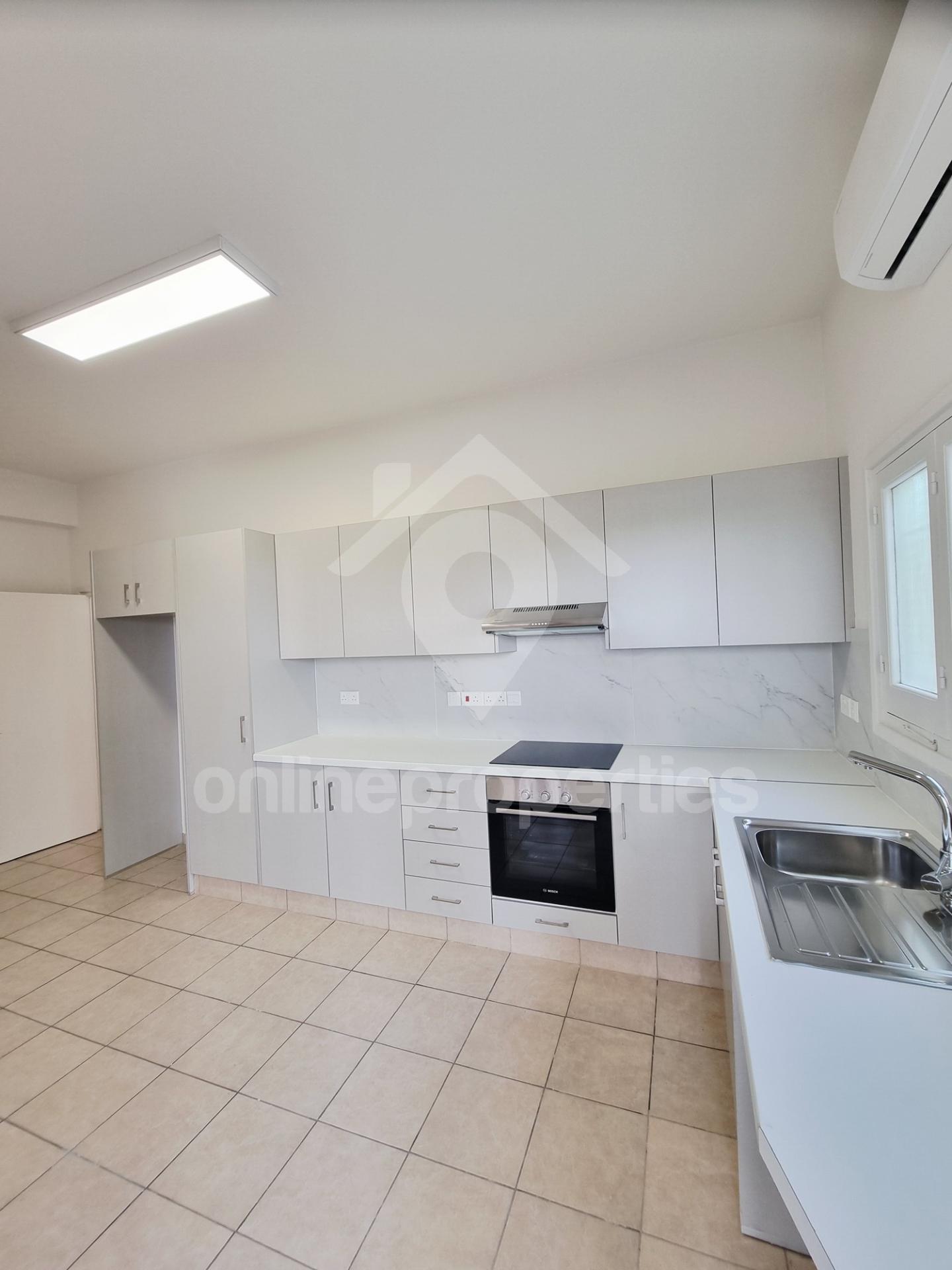 To change image, hover mouse over thumbnails below