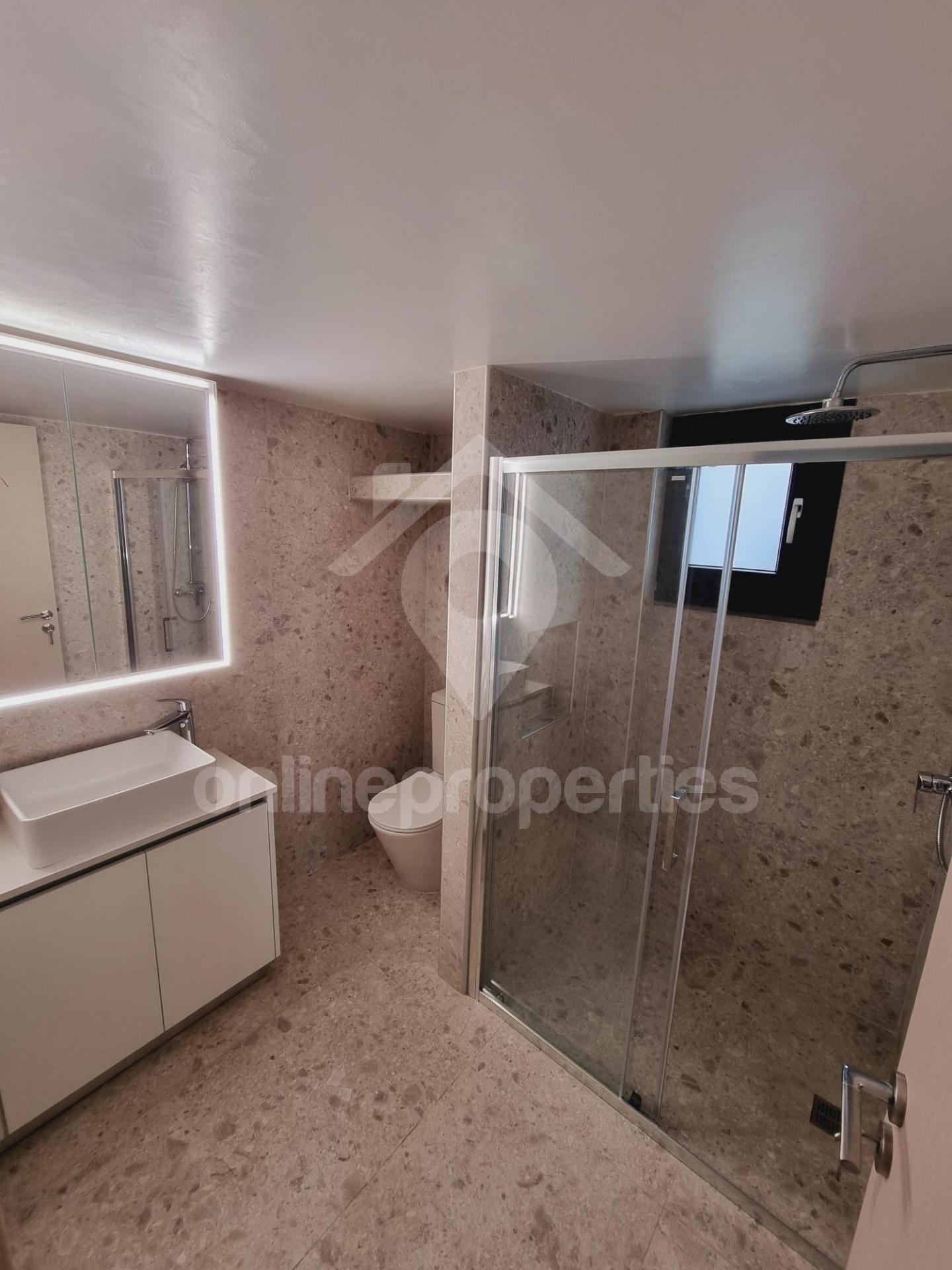 To change image, hover mouse over thumbnails below