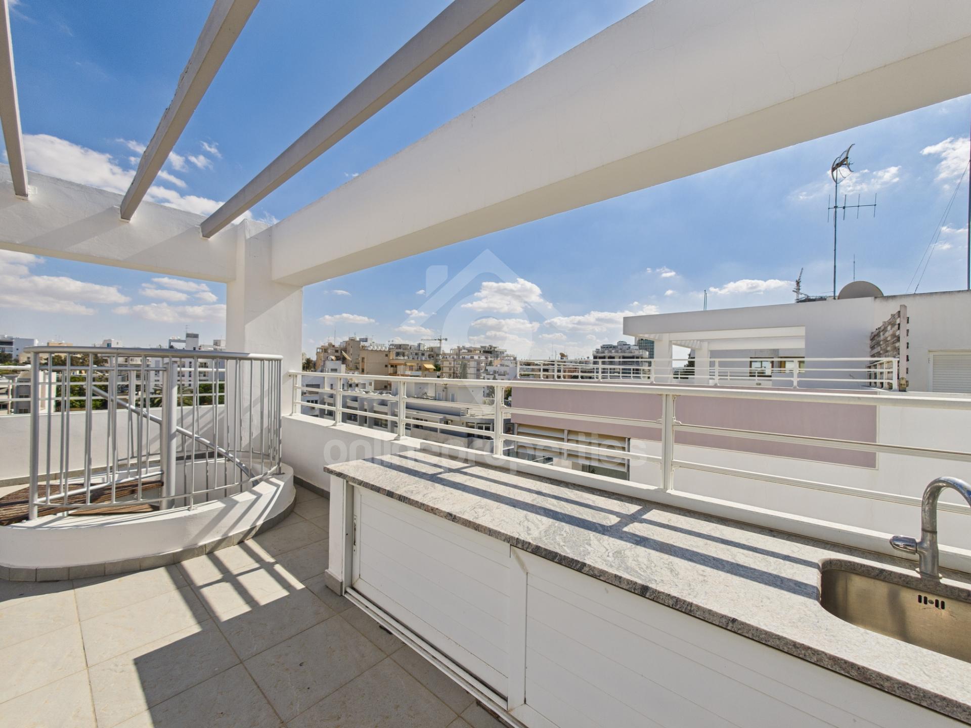 To change image, hover mouse over thumbnails below