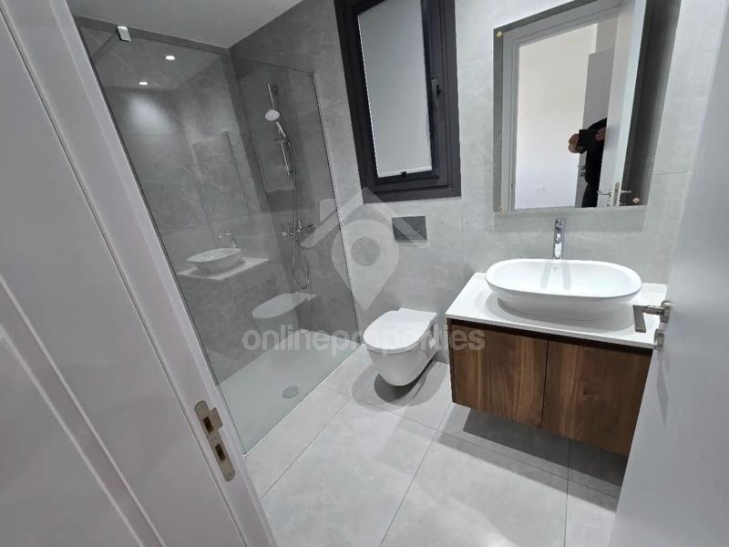 To change image, hover mouse over thumbnails below