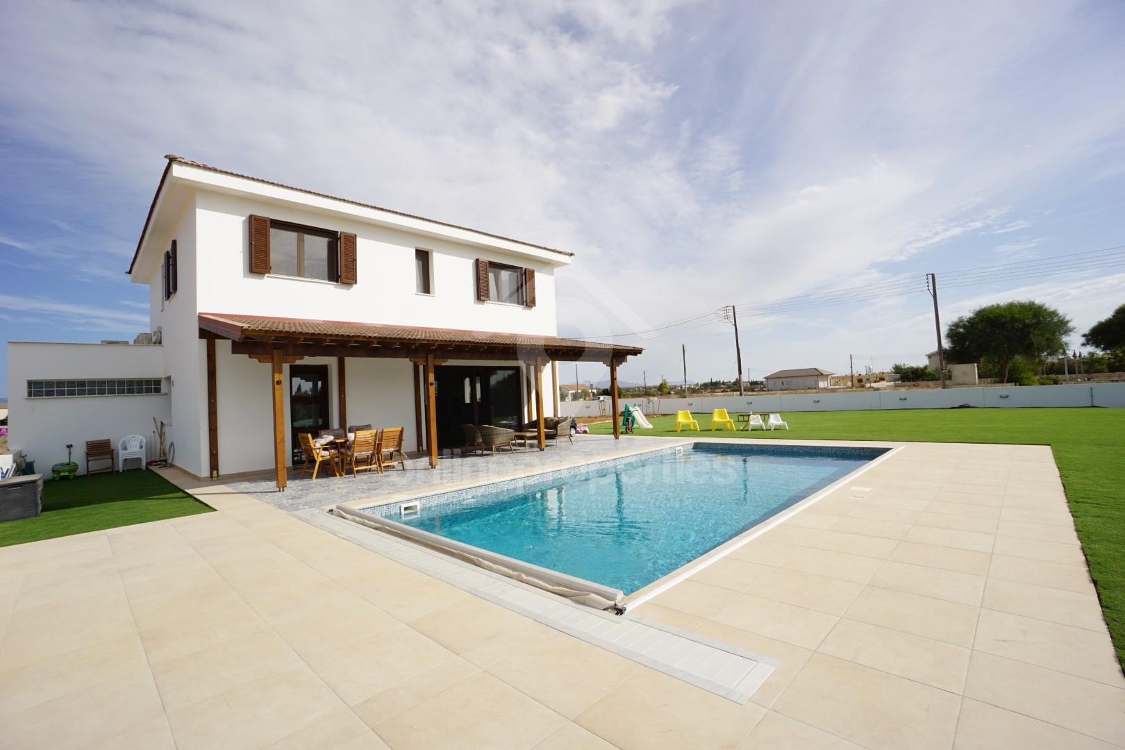 To change image, hover mouse over thumbnails below