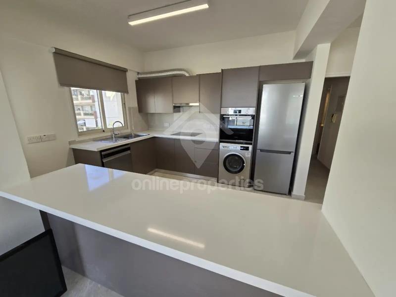 To change image, hover mouse over thumbnails below