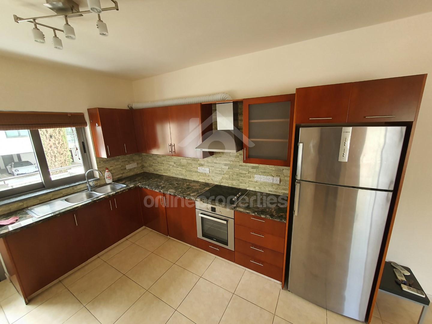 To change image, hover mouse over thumbnails below