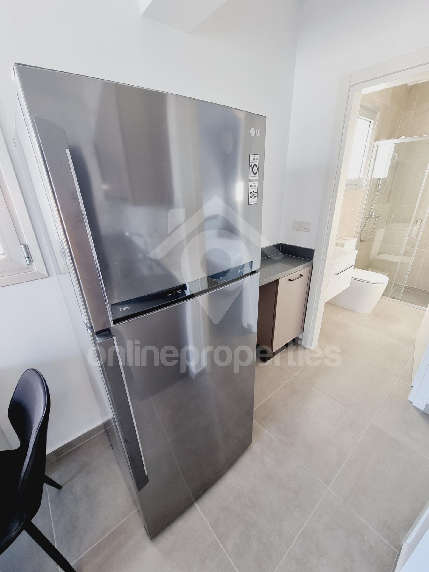 To change image, hover mouse over thumbnails below