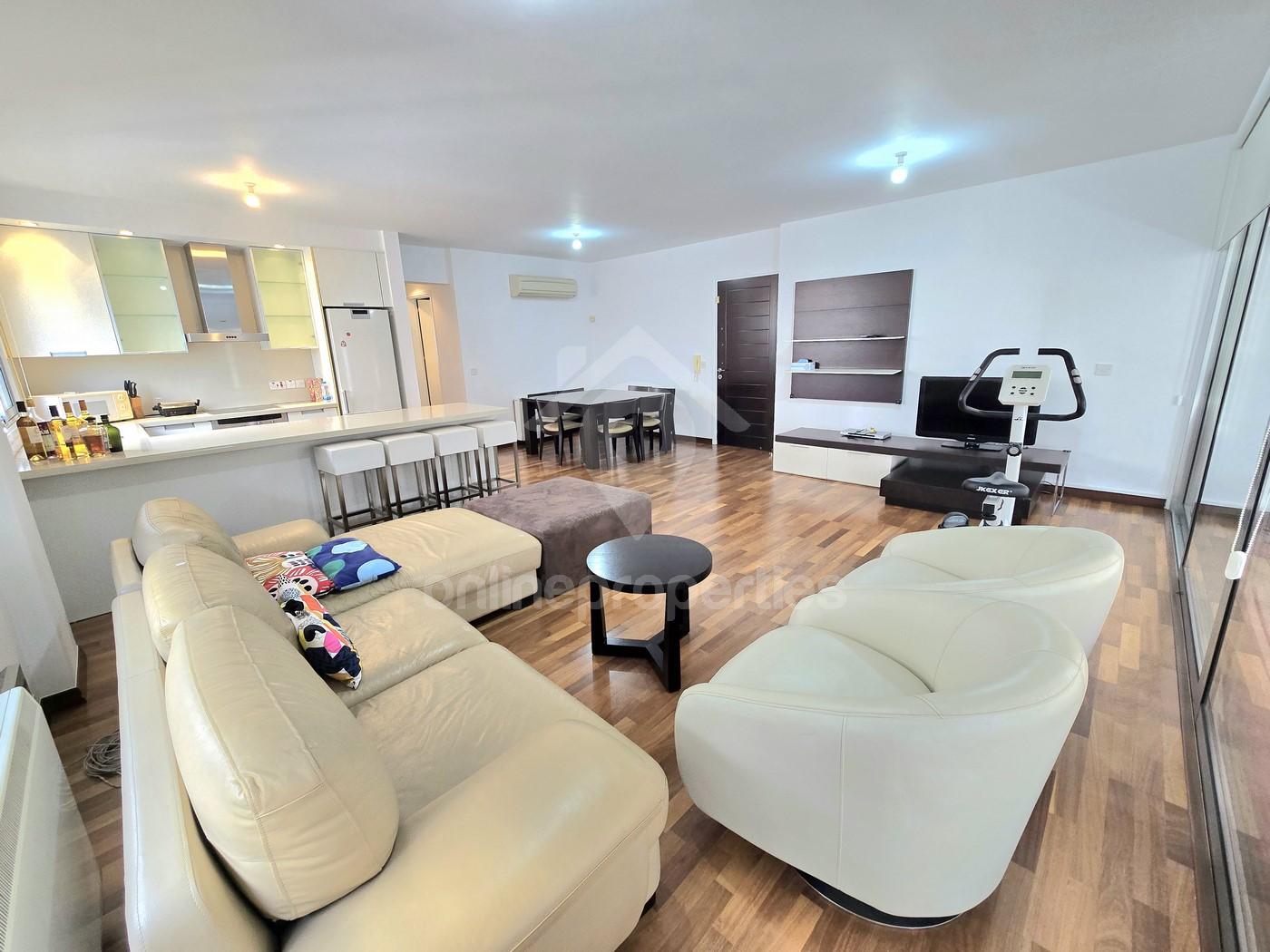 To change image, hover mouse over thumbnails below