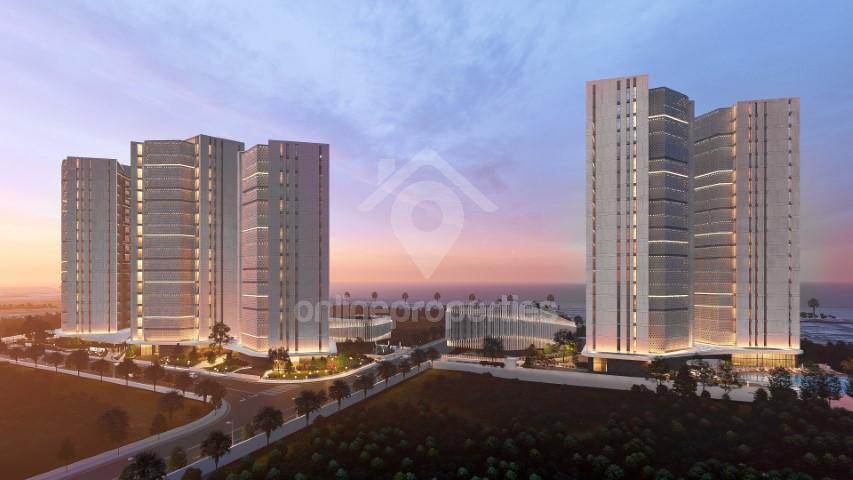 To change image, hover mouse over thumbnails below