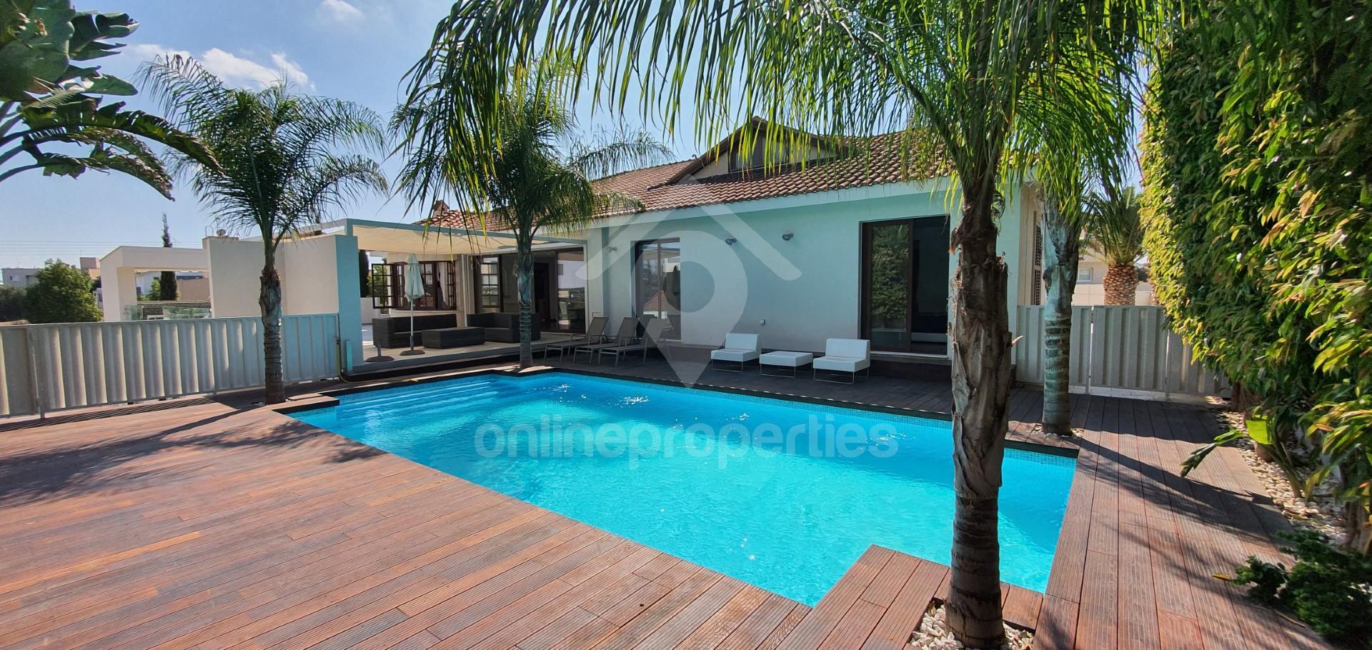 To change image, hover mouse over thumbnails below