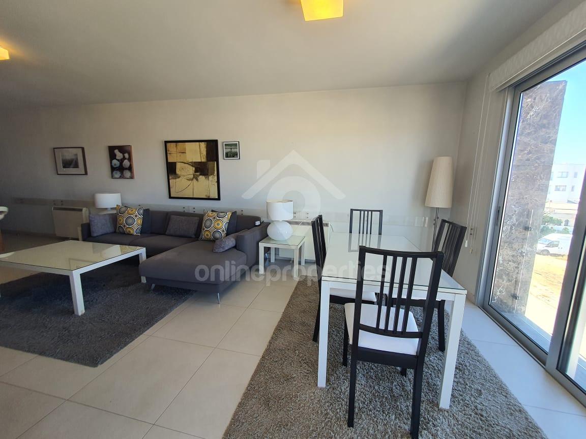 To change image, hover mouse over thumbnails below