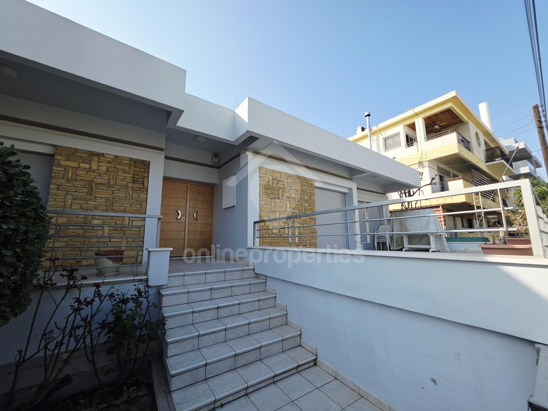 To change image, hover mouse over thumbnails below