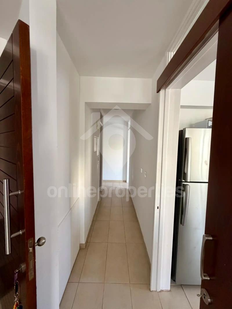 To change image, hover mouse over thumbnails below