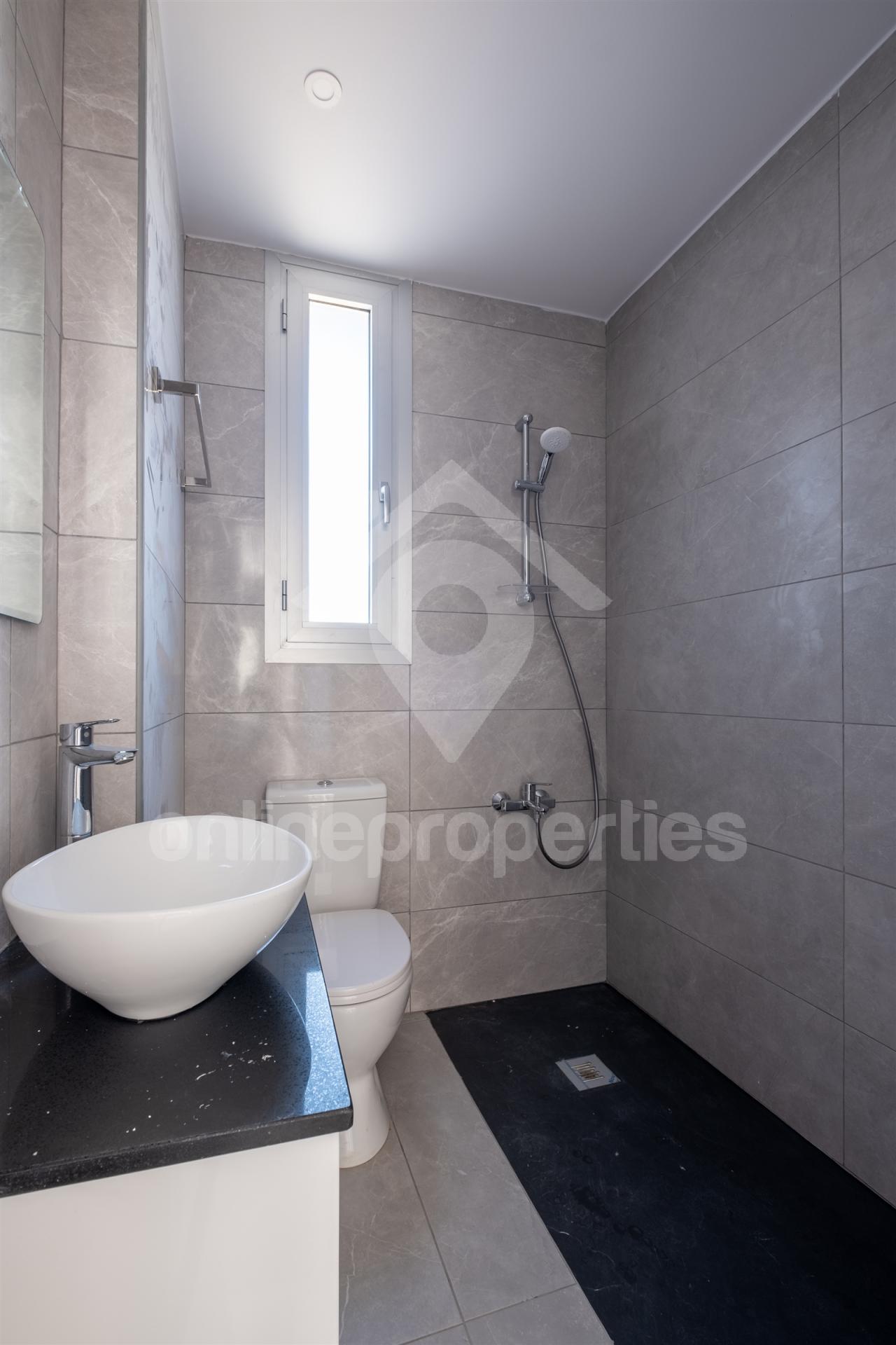 To change image, hover mouse over thumbnails below