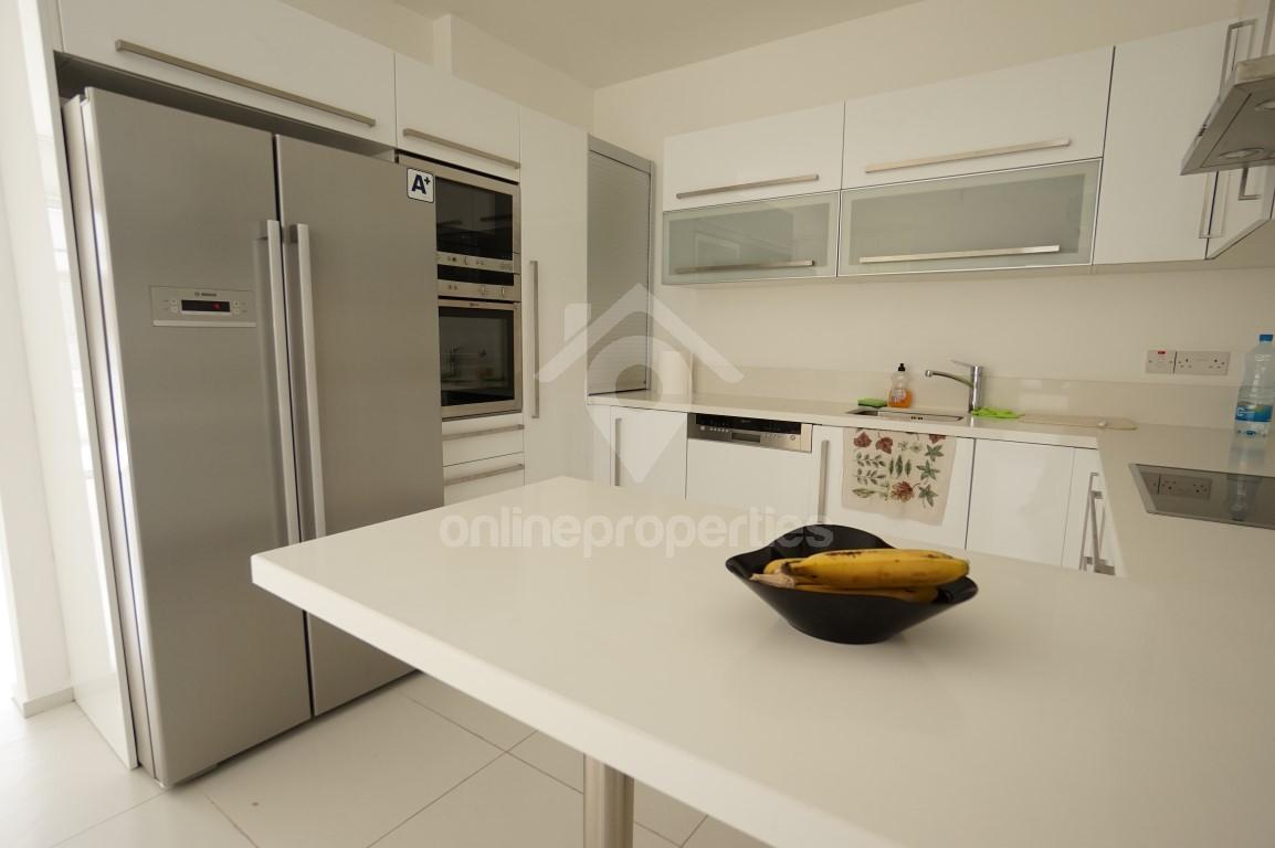 To change image, hover mouse over thumbnails below