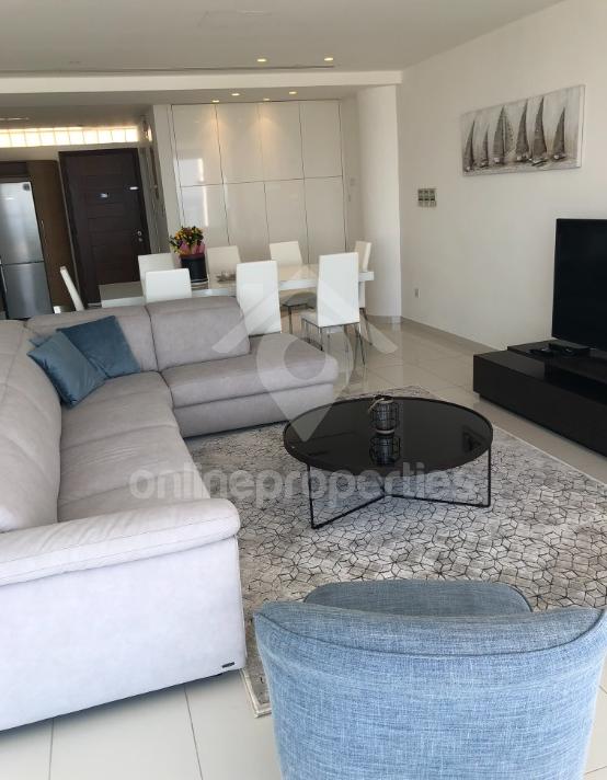 To change image, hover mouse over thumbnails below