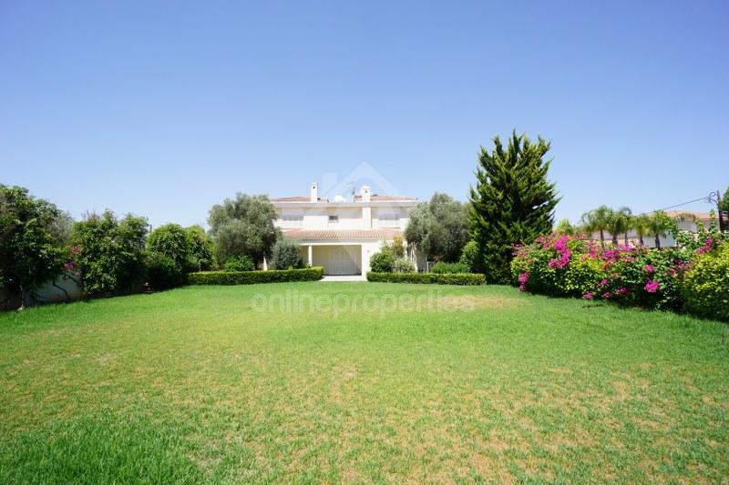 To change image, hover mouse over thumbnails below