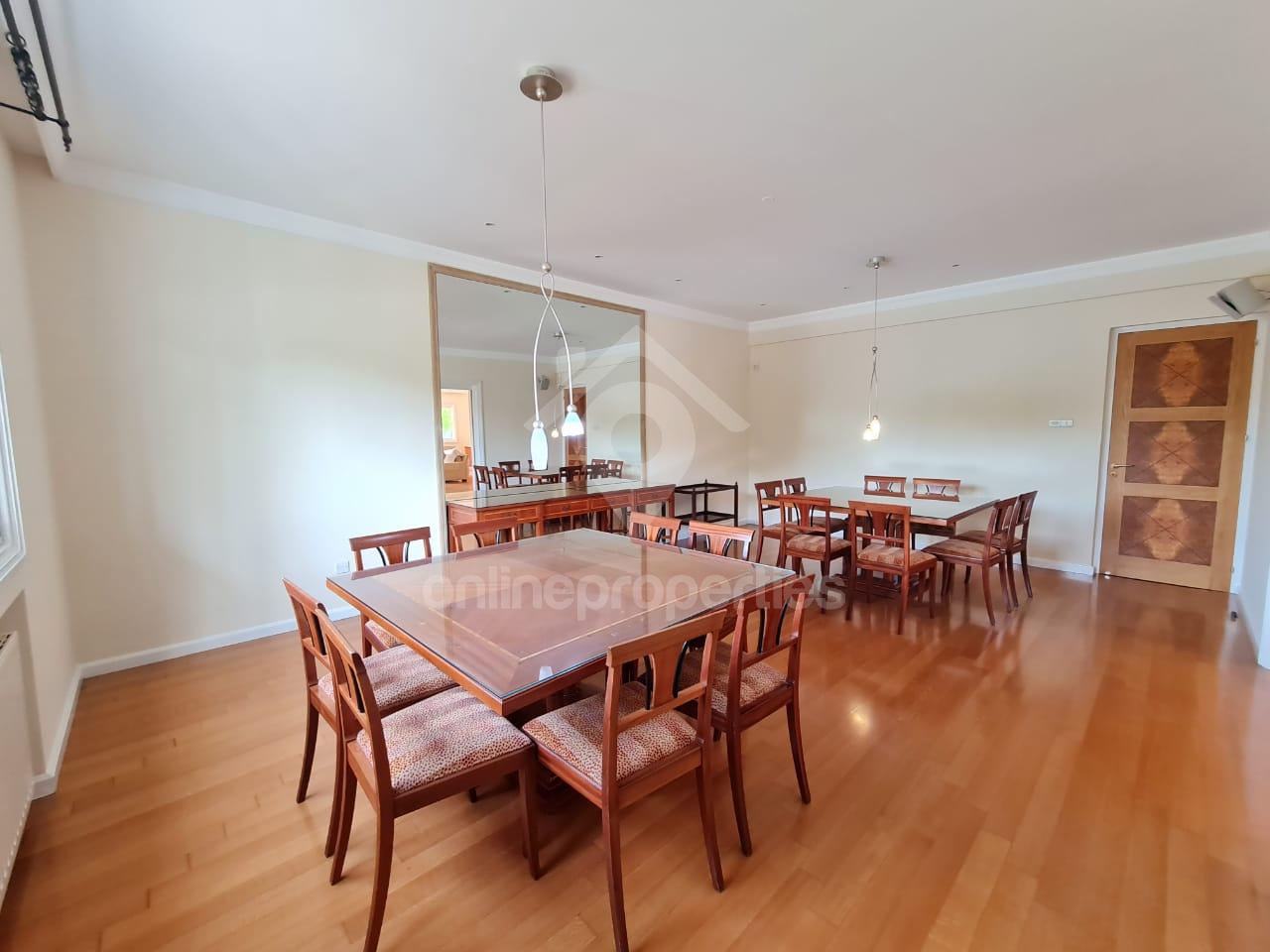 To change image, hover mouse over thumbnails below