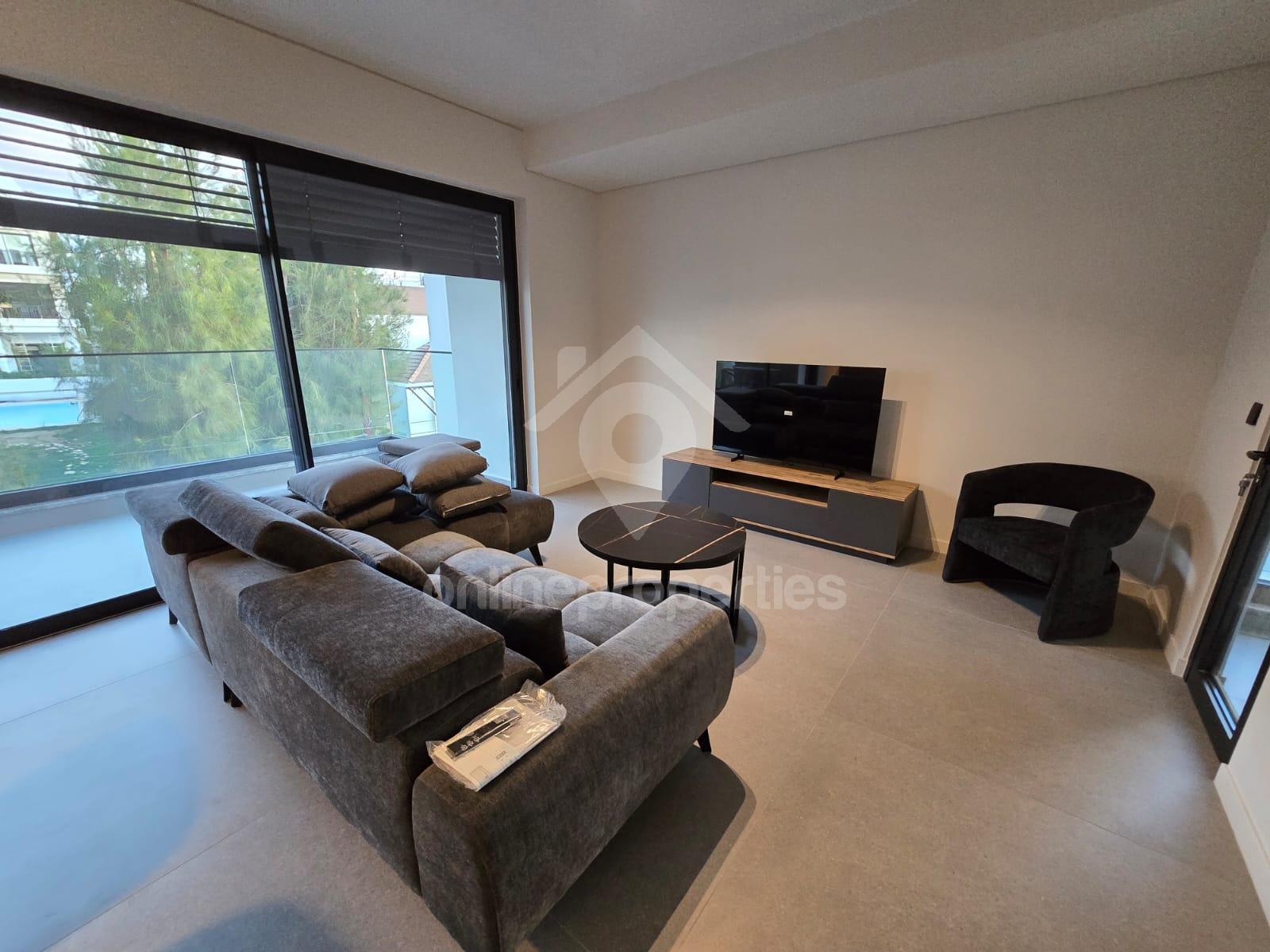 To change image, hover mouse over thumbnails below