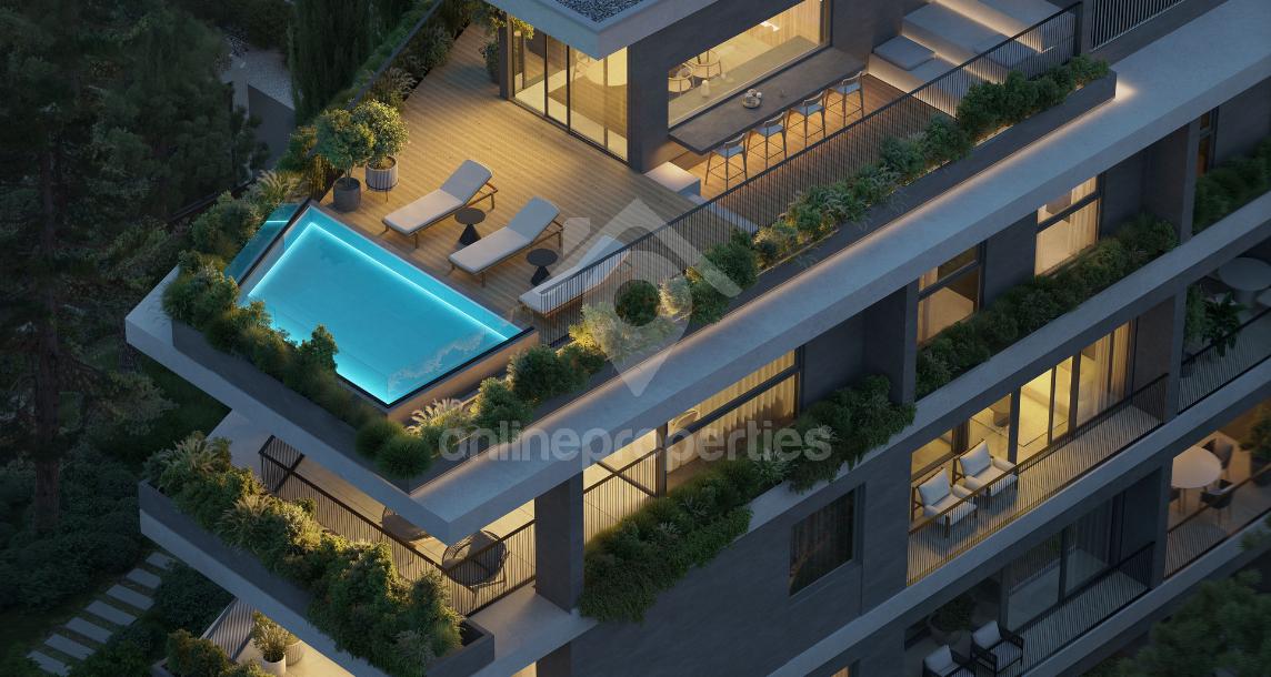 To change image, hover mouse over thumbnails below