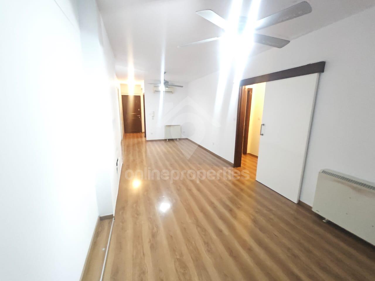 To change image, hover mouse over thumbnails below