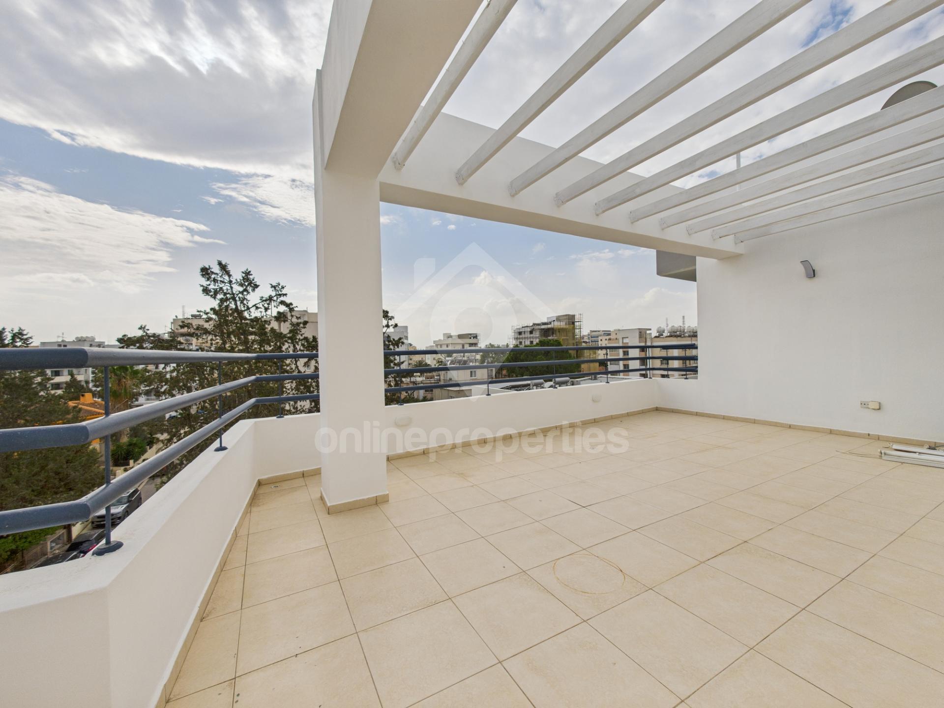 To change image, hover mouse over thumbnails below