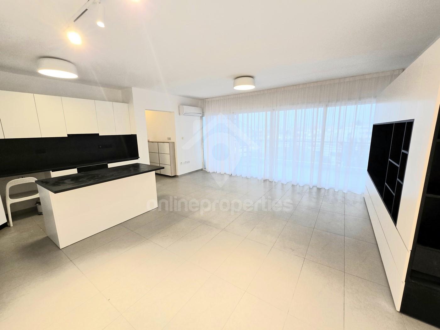 To change image, hover mouse over thumbnails below