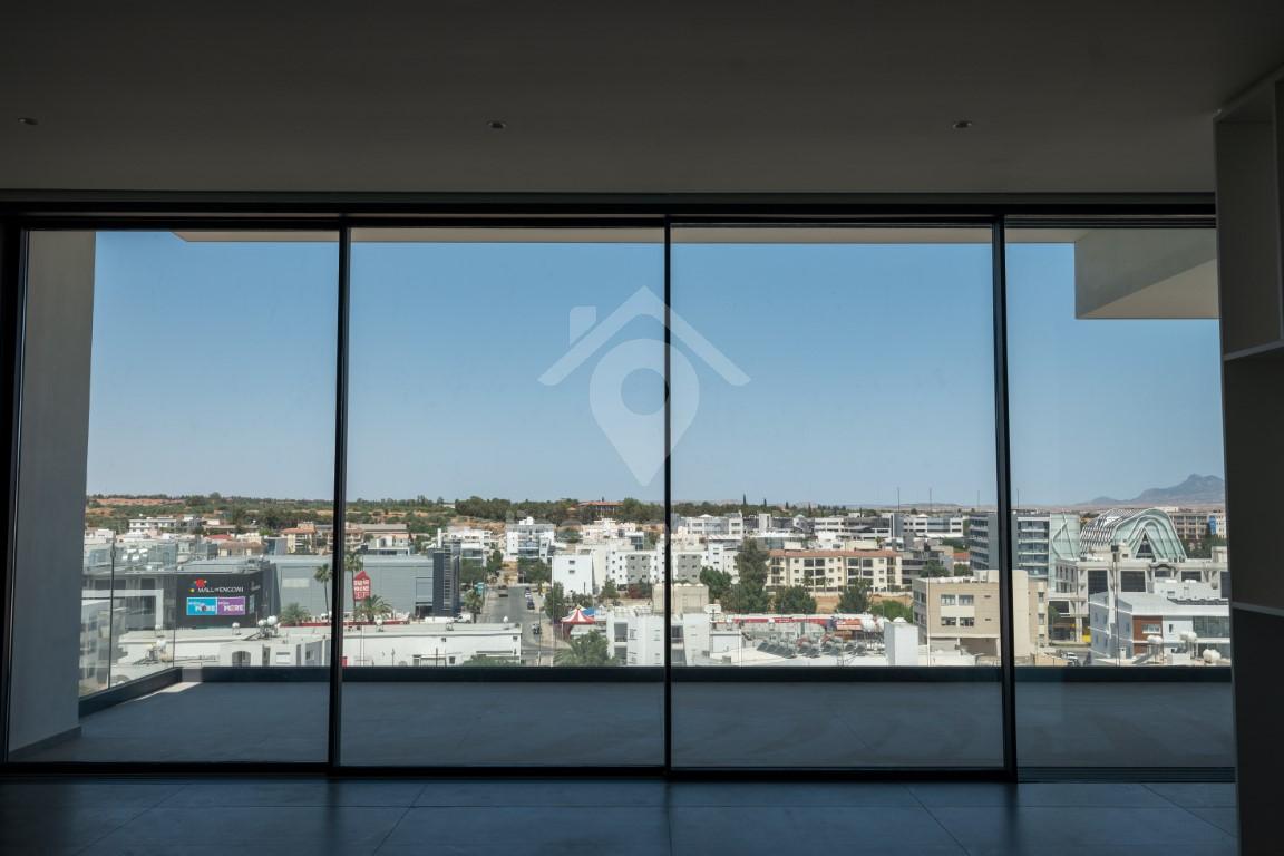 To change image, hover mouse over thumbnails below