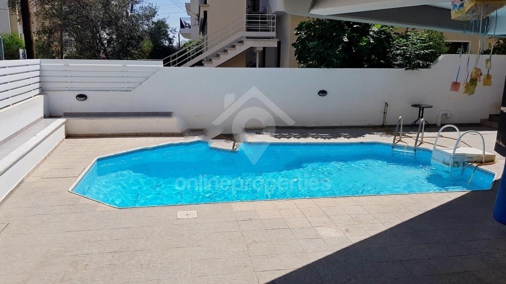 To change image, hover mouse over thumbnails below