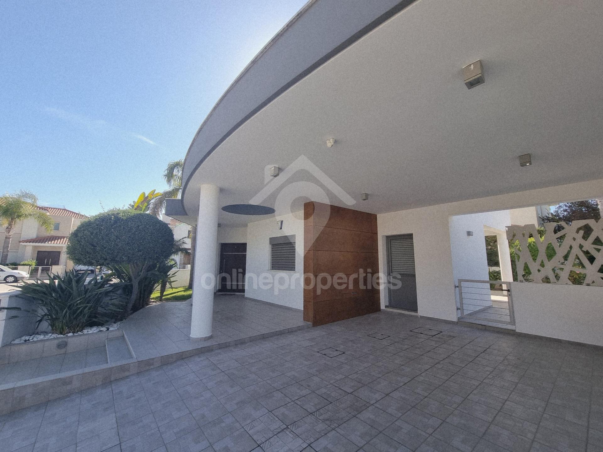 To change image, hover mouse over thumbnails below