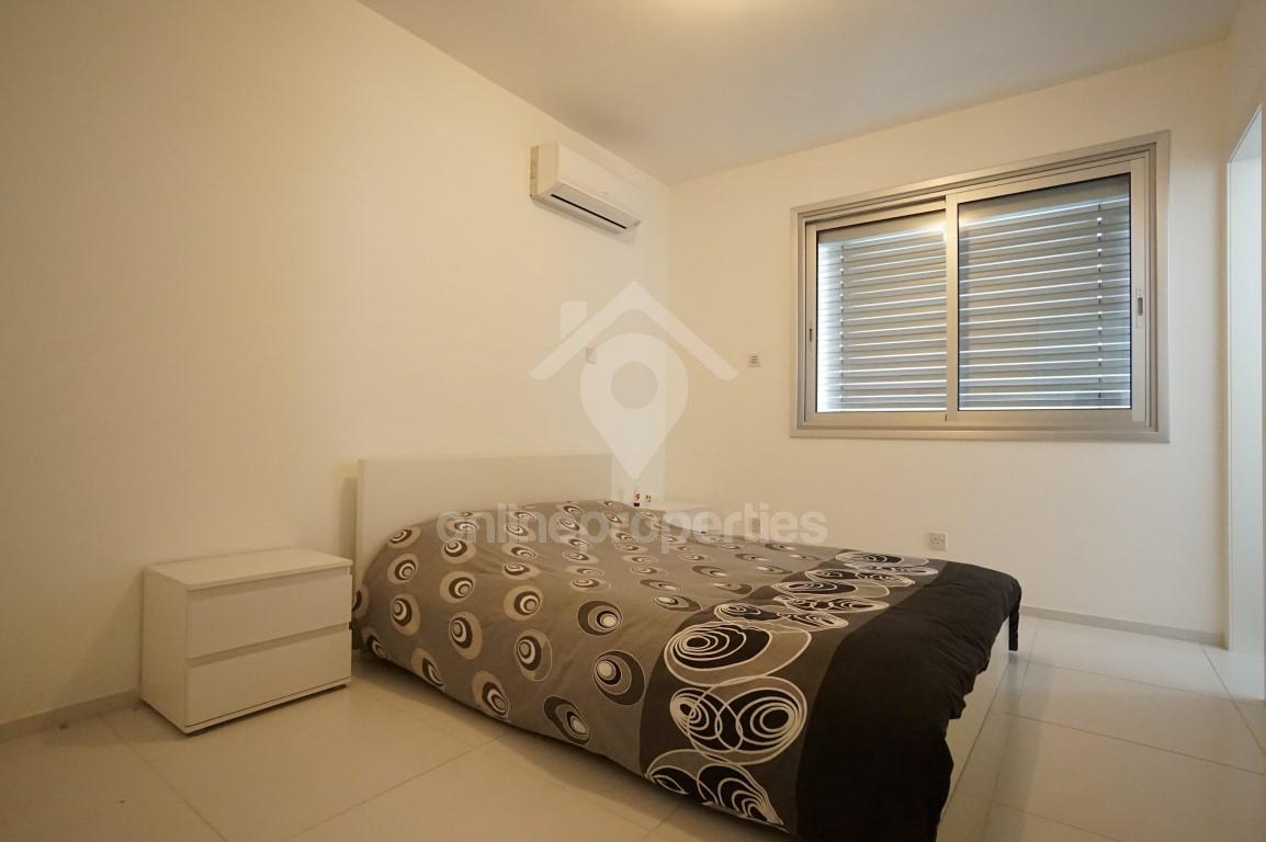 To change image, hover mouse over thumbnails below