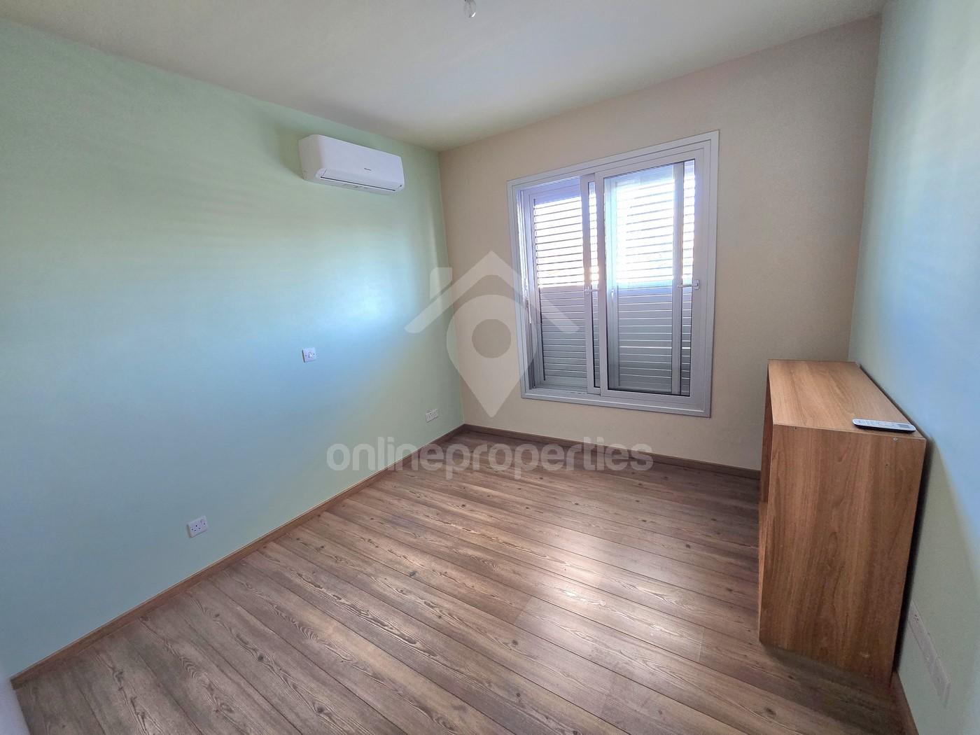 To change image, hover mouse over thumbnails below